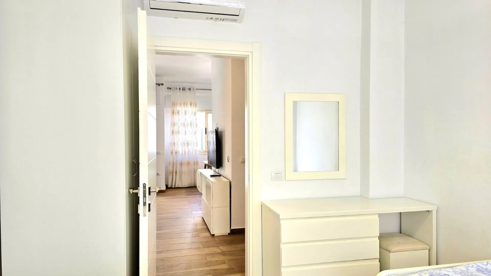 Bright & Airy Apartment Near Gambero Beach Plazhi San Pietro