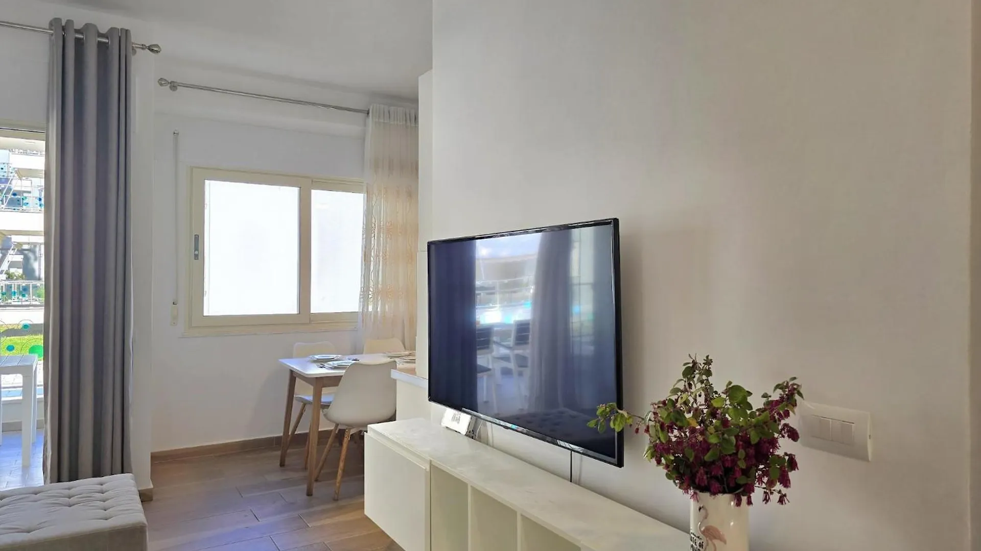 Bright & Airy Apartment Near Gambero Beach Plazhi San Pietro