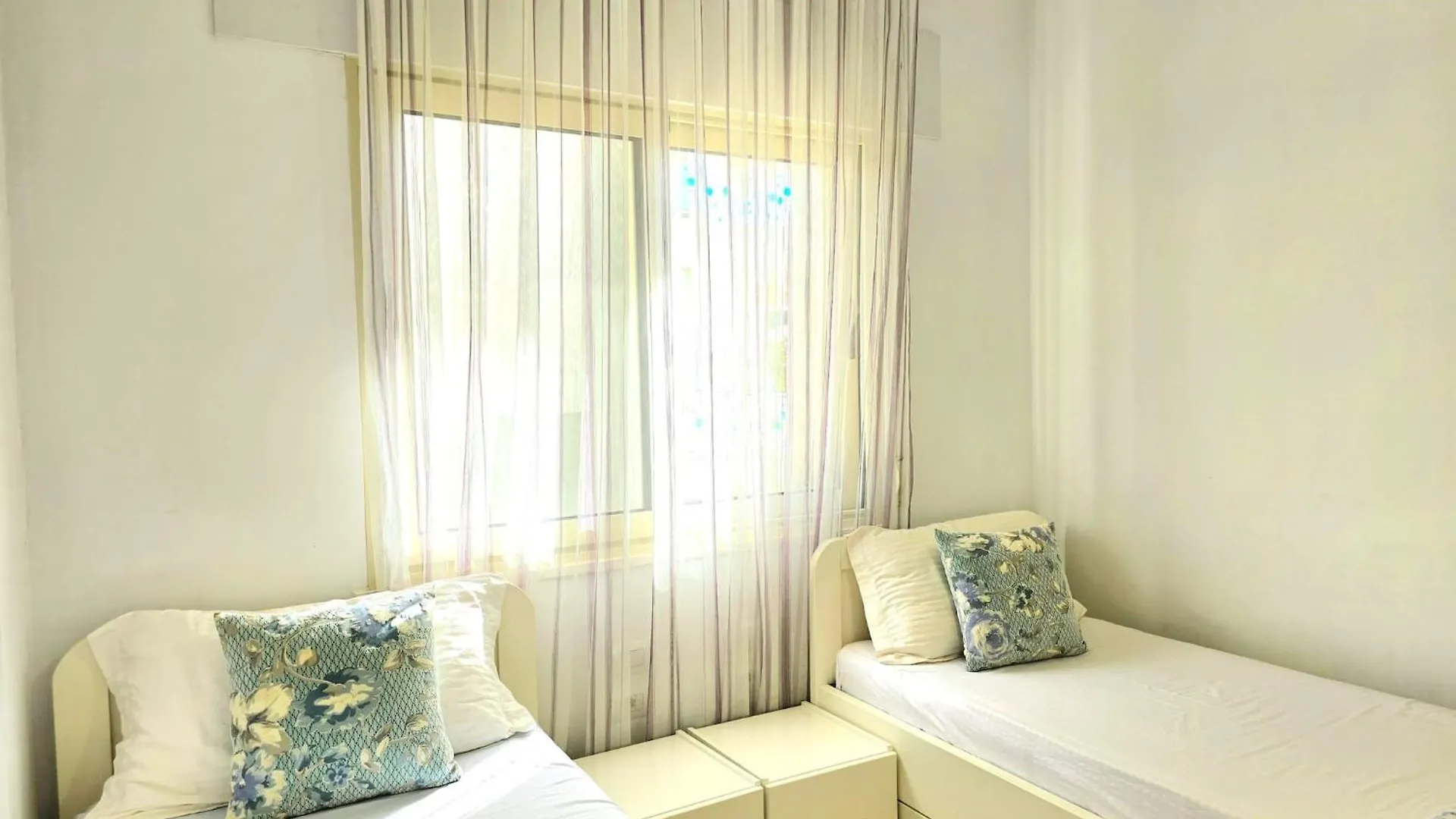 Bright & Airy Apartment Near Gambero Beach Plazhi San Pietro 0*,
